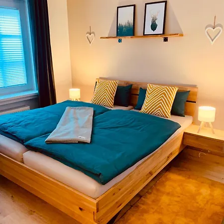 Apartman Zwei - Ein Haus - Alles Fusslaeufig - Altstadt, Wanderwege, Freibad Und Restaurants In Unmittelbarer Naehe *