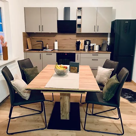 Zwei - Ein Haus - Alles Fusslaeufig - Altstadt, Wanderwege, Freibad Und Restaurants In Unmittelbarer Naehe Apartman *
