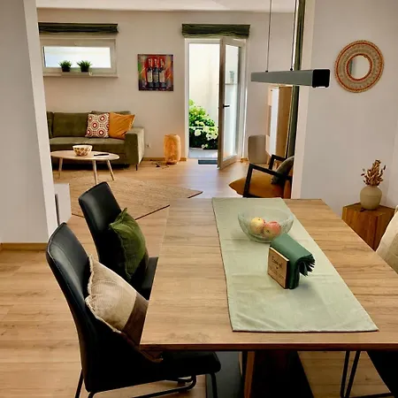 Apartman Zwei - Ein Haus - Alles Fusslaeufig - Altstadt, Wanderwege, Freibad Und Restaurants In Unmittelbarer Naehe *